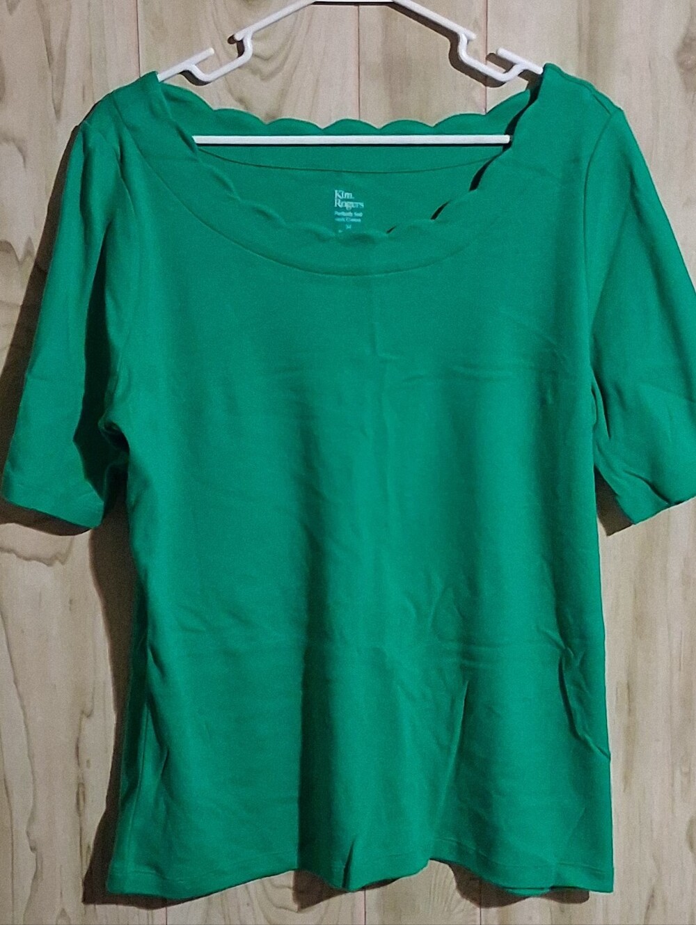 Kim Rogers Green Scallop Neck Short Sleeve Tee